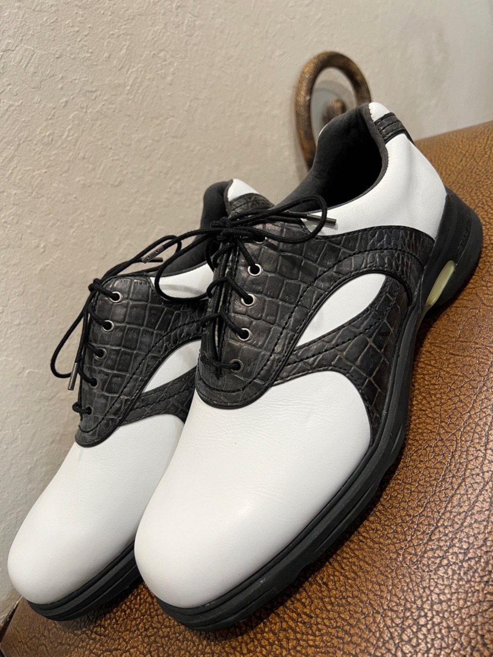 New Etonic Stabilite+ White & Black Soft Leather Dri-Tech Waterproof Golf Shoes!